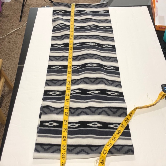 Old Navy fleece blue and gray infinity scarf - Picture 5 of 6